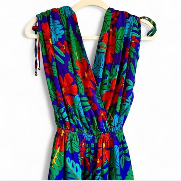 Vici Small Women’s Vibrant Multicolor Tropical Floral Romper Summer Vacation - Picture 5 of 6